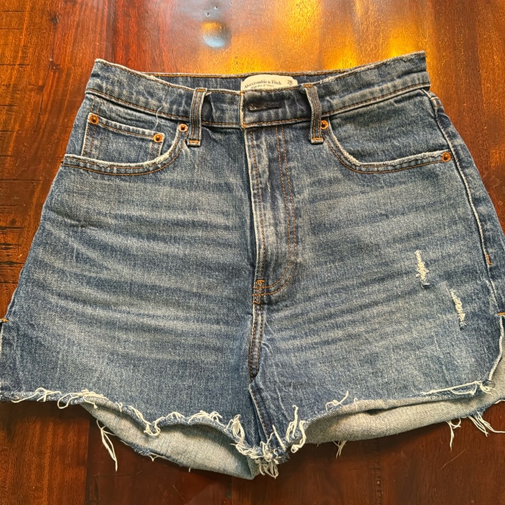 Abercrombie & Fitch High Rise 4” Shorts
